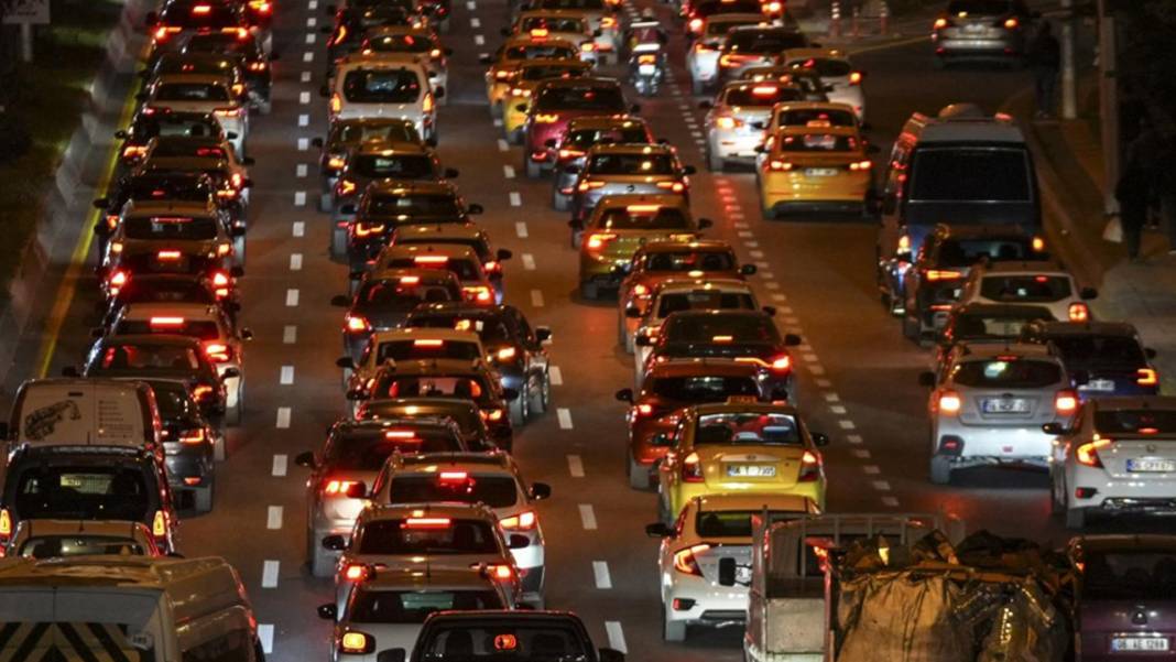 Trafik cezaları değişti! 10 madde daha Meclis'ten geçti: Araç sahipleri bu listeye bakmalı 12